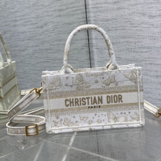 Christian Dior Shopping Bags